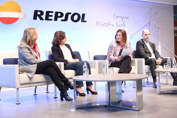 Las empresas reflexionan sobre el impacto social y de negocio de la digitalización 