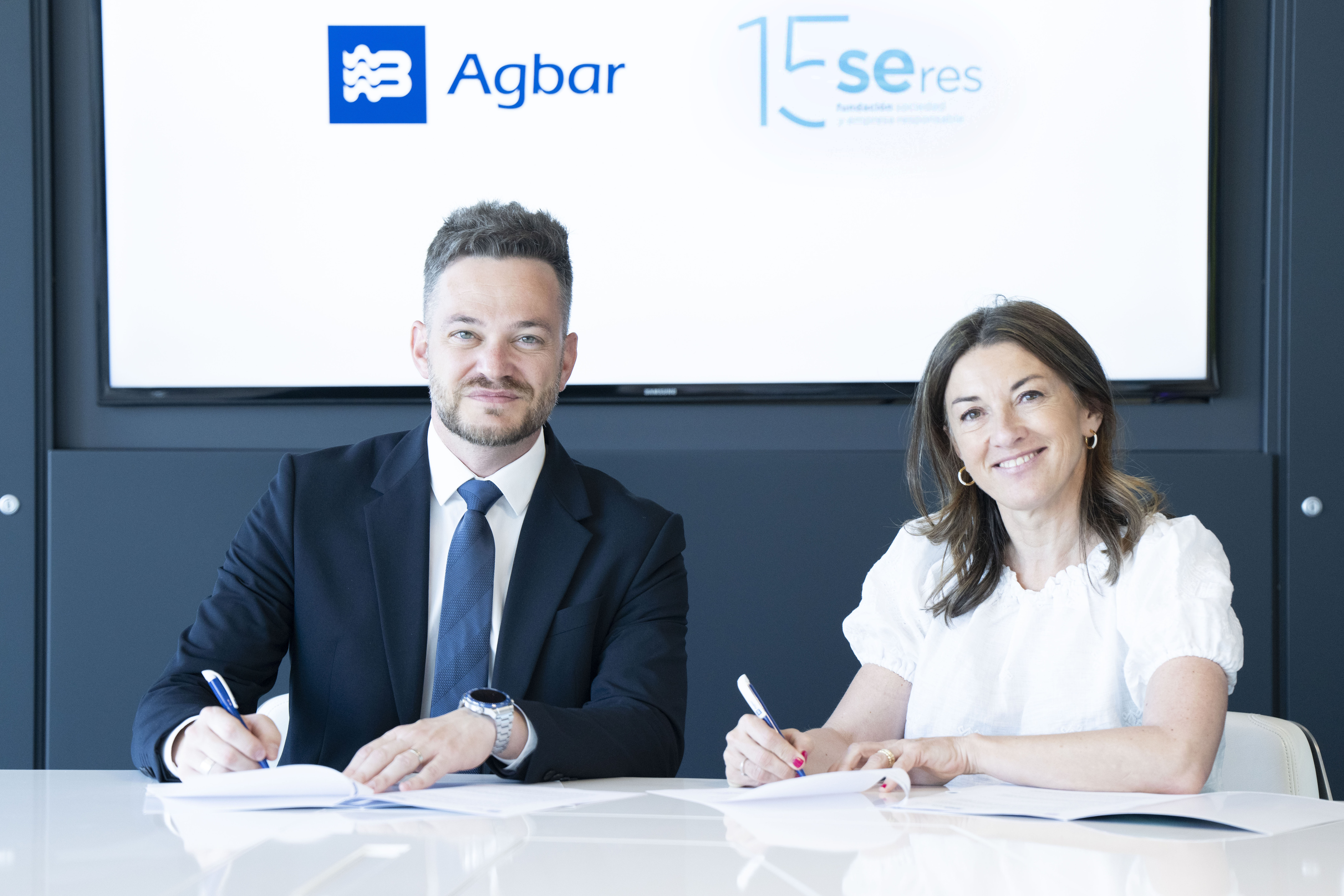 Agbar renueva su compromiso con Fundación SERES